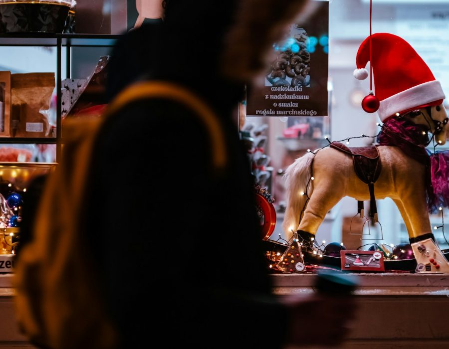 Campañas navideñas marketing digital, Estrategias digitales Navidad 2025, Optimiza Grow Navidad